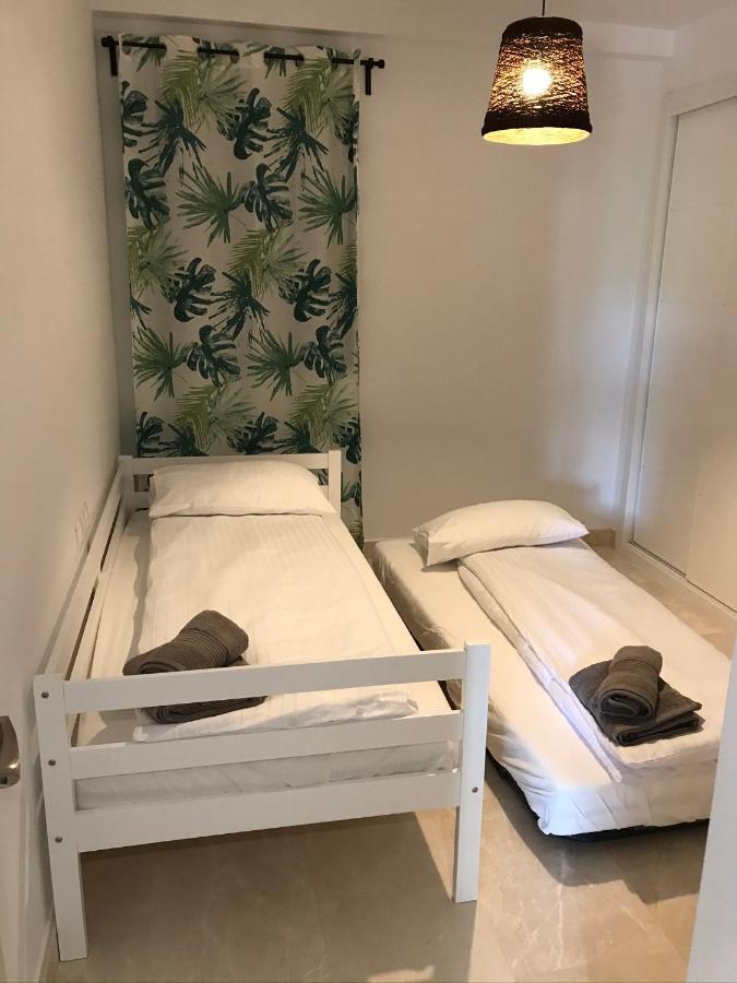 Lotus Marco Apartment Casares Luaran gambar